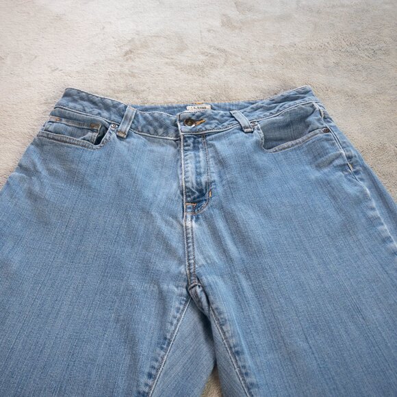 L.L. Bean Classic Fit Women’s Jeans Sz 10R Light Wash Straight Leg Denim Pants - Picture 3 of 13